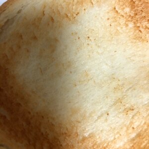 固くなった食パンをふっくらトーストにする方法!